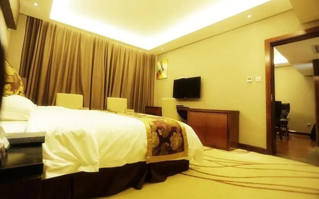 Hollyston Hotel