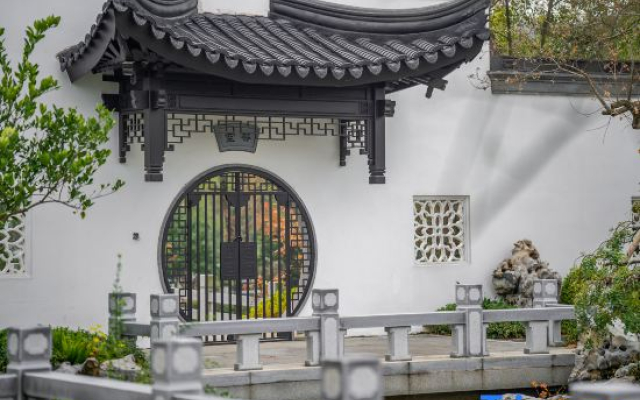 Floral Hotel·Peach Blossom Spring Hotel
