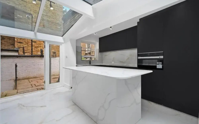 City Chic London Apartment With 2 Bedrooms