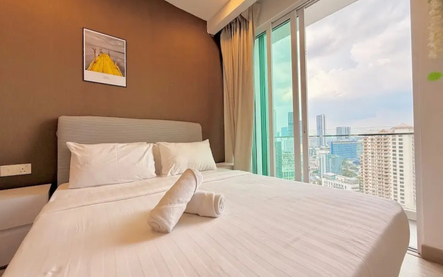 Crystal Suites At Ramada Hotel