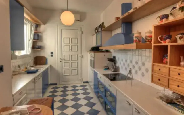 Reina XIV Beach House