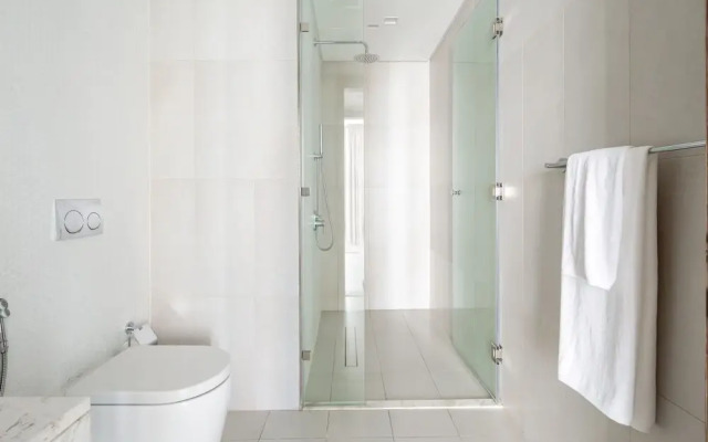 Trendy & Capacious 1BR Apartment in The Palm