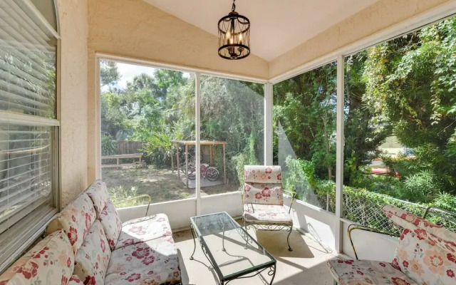 Couples Getaway Near Historic Downtown Venice!