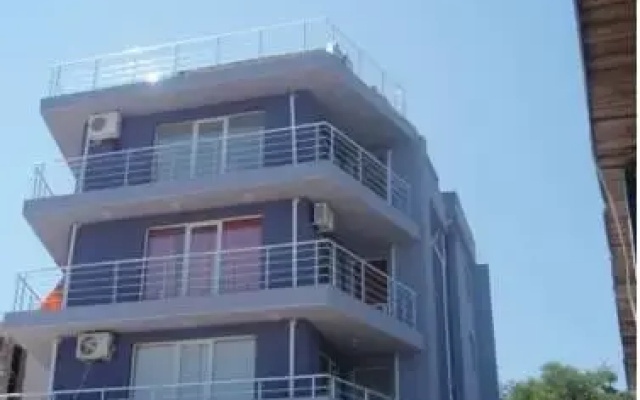 Purple House Suites