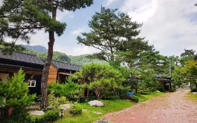 Gapyeong Smurf House Unshared House Pension
