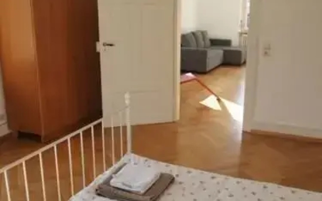 Stilvolle Wohnung mit Garten