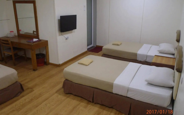 Sabrina Court Hotel