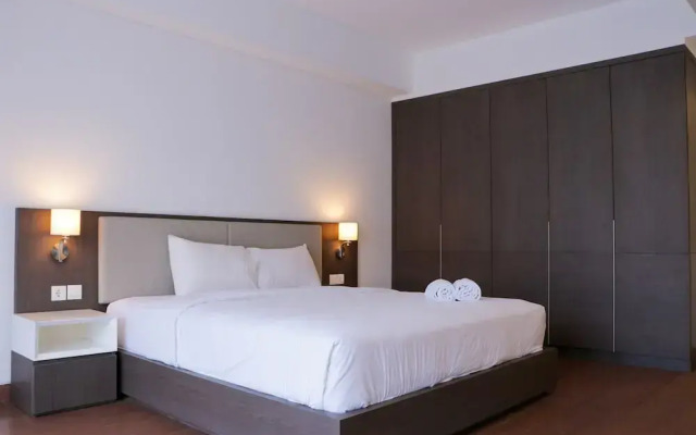 Spacious And Comfort 3Br Apartment At Simprug Park Residences