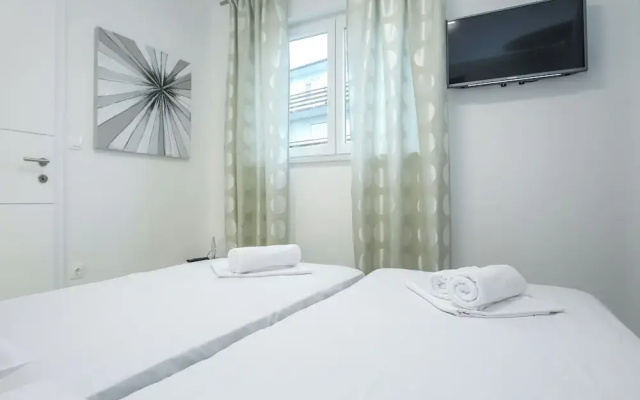 Tomana B Apartments