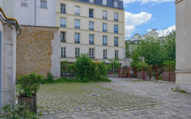 Le Marais Elegant residence