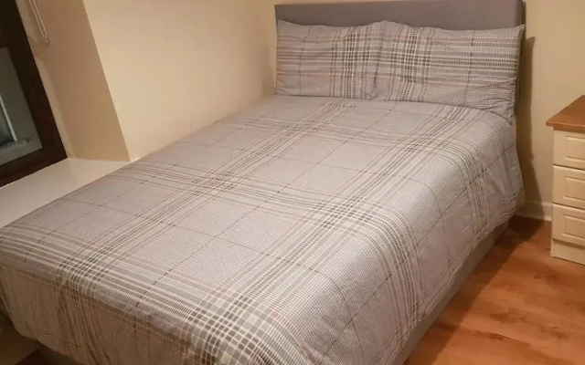 3 Bedroom newly furnished cork city