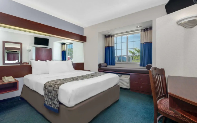 Microtel Inn & Suites by Wyndham London