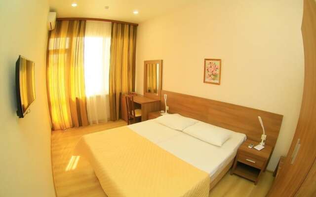 F&G Hotel комната для гостей
