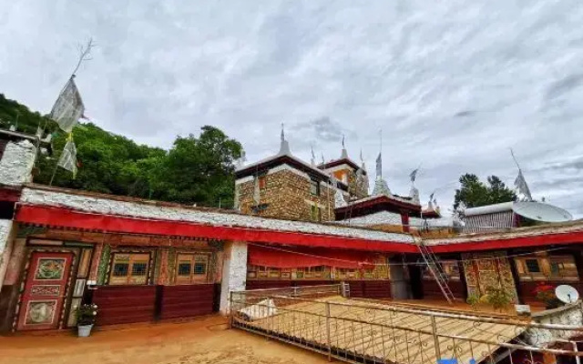 Zangjia Jiedai Brother Guest House