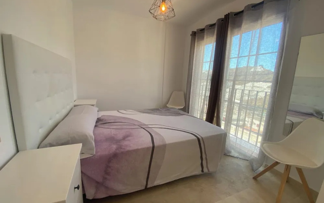 New Renovated Family Home Above Swimming Pool!
