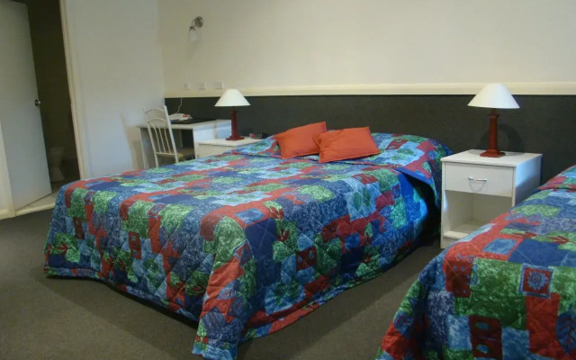 Dunsborough Inn Backpackers