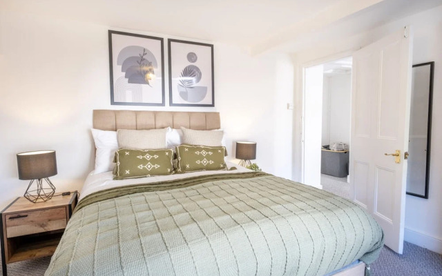 Gloucester Street Nest - 3BR Flat for 7 Guests