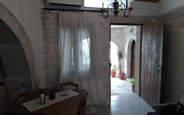 Grandma's House Vederoi