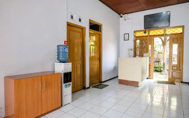 RedDoorz @ Bluerose Homestay Tambi Dieng