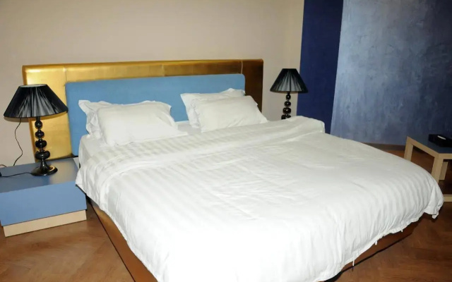 Sky Hotel