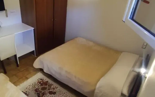 Eleni's Rooms