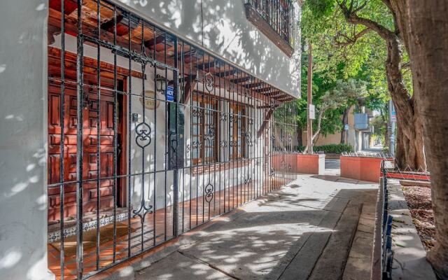 Отель Finca Coyoacan Мексика, Мехико - отзывы, цены и фото номеров - забронировать отель Finca Coyoacan онлайн вид на фасад