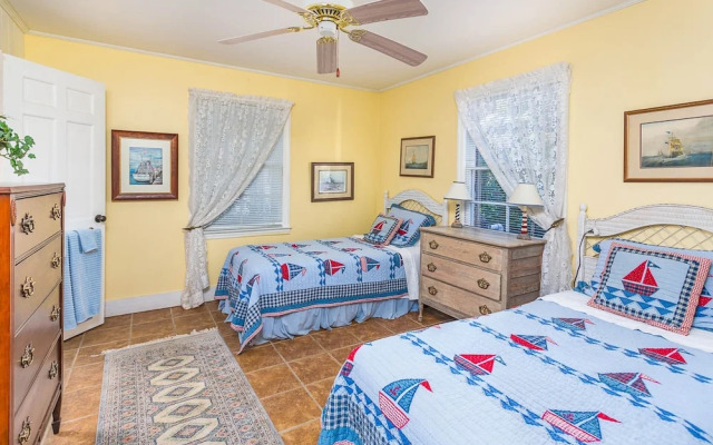 4311 6th Street by Hodnett Cooper