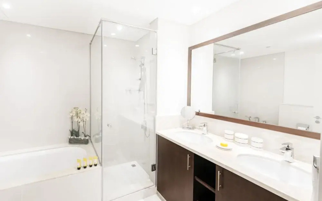 Fantastay Blvd Crescent