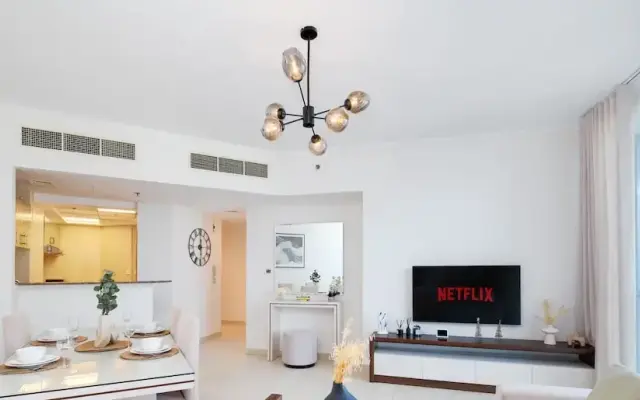 LUX The Dubai Marina View Suite 2