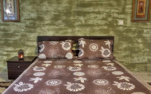 Toula Rooms