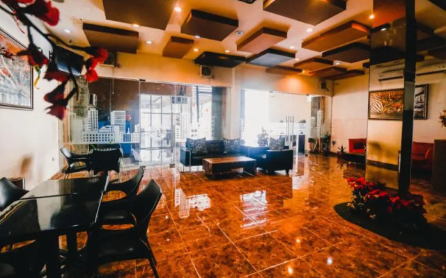 RedDoorz Plus near Sultan Hasanuddin Airport