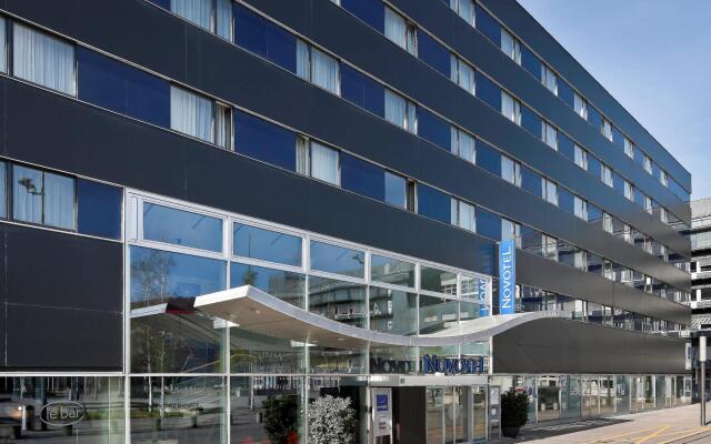 Отель Novotel Zurich City-West Швейцария, Цюрих - 9 отзывов об отеле, цены и фото номеров - забронировать отель Novotel Zurich City-West онлайн вид на фасад