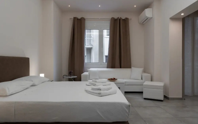 Alekos Apartments 2 Netflix, Self Check-In