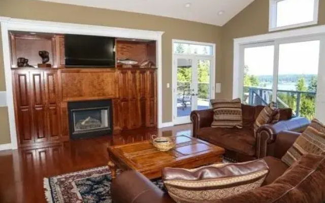 Eagle Ridge Estate