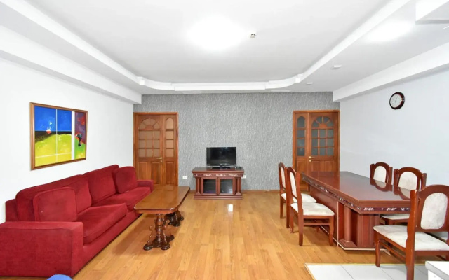 Armenak apartments N20