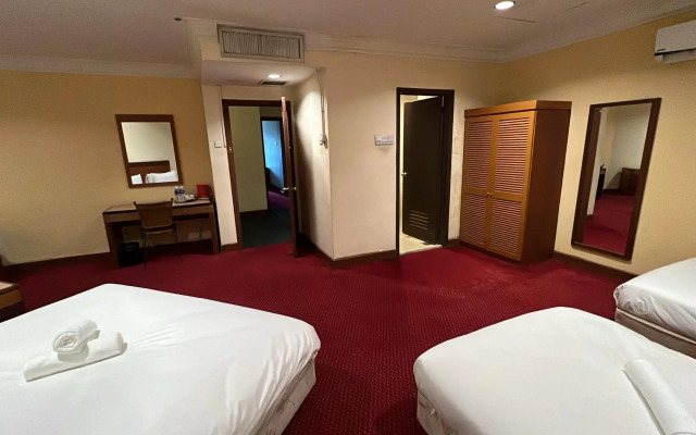 Отель Kingston 11 PWTC