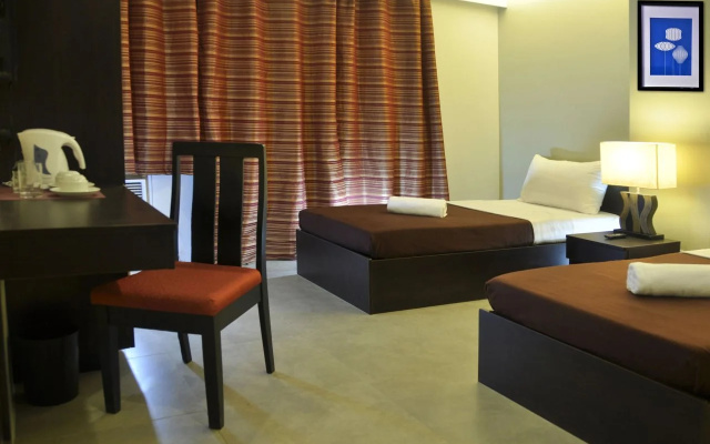 One Hive Hotel and Suites