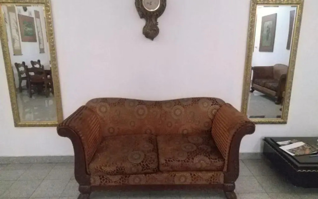 Отель Адмирал