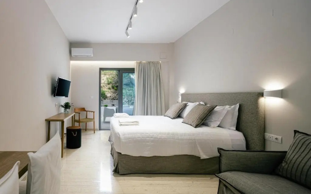 Ariadne Suites