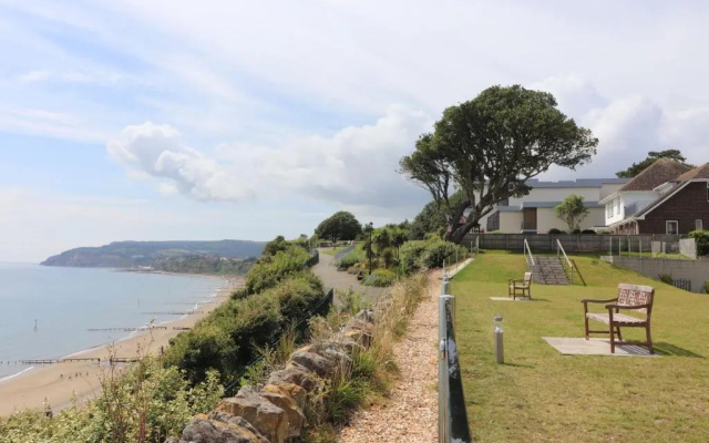 The Beach Retreat - Pet Friendly