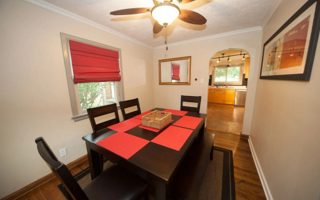 Log Cabin Lodge & Suites