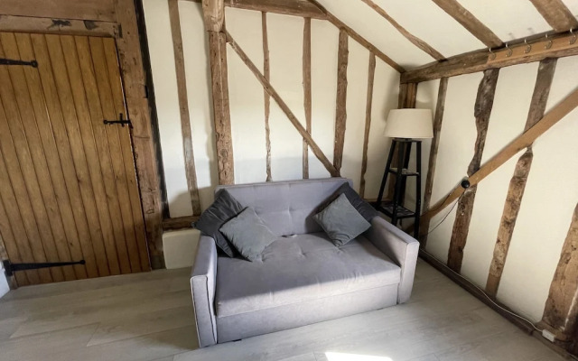 The Cow Shed - Sleeps 4, Parking & Pet Friendly