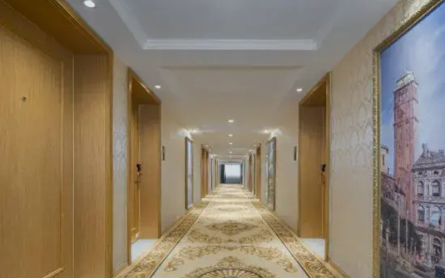 Vienna Classic Hotel (Hengdian Film and Television City Dream Valley)