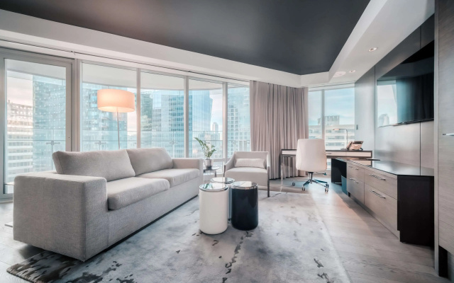 Paradox Vancouver