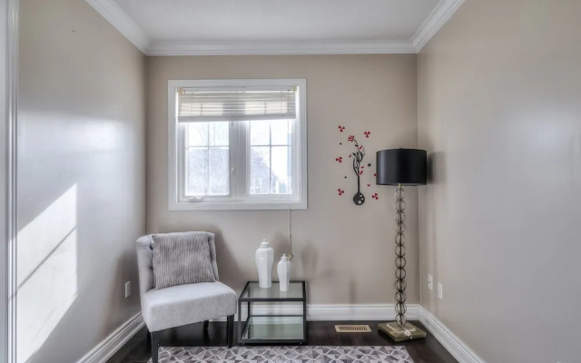 Waterfront Avenue Suites