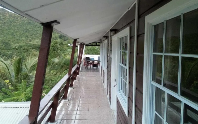 Top View Cabins and Suites