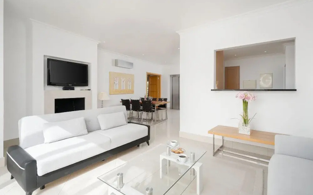Vilamoura Garden Apartment by Homing