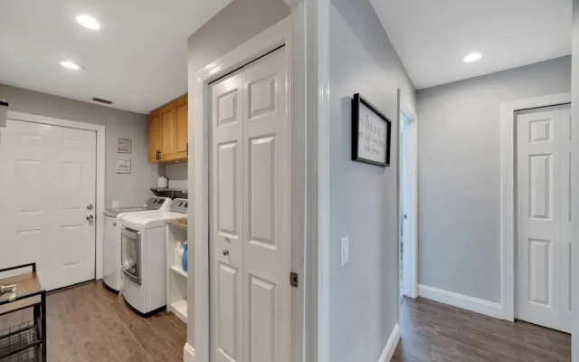 1331 Normandy Cir