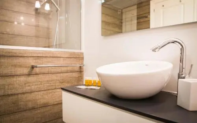 Holidays2Malaga Victoria with patio and parking