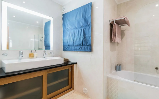 Wonderful Apartment in Lagos with Hot Tub